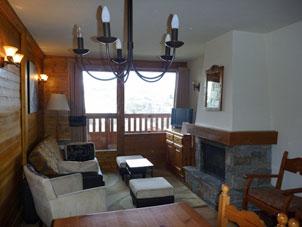 Biniou dining area and lounge/balcony