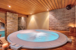 Bruyere hot tub